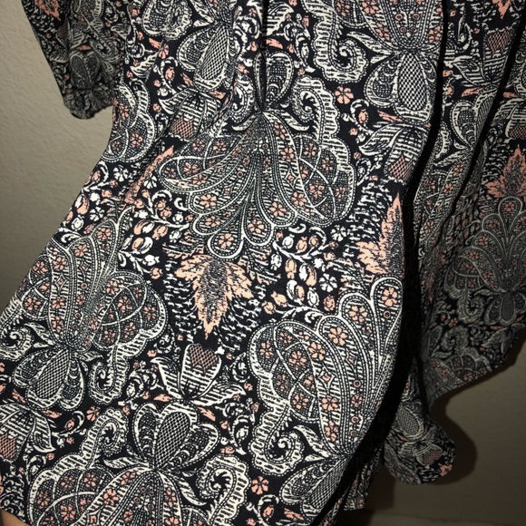 Patterned Romper - Picture 1 of 4